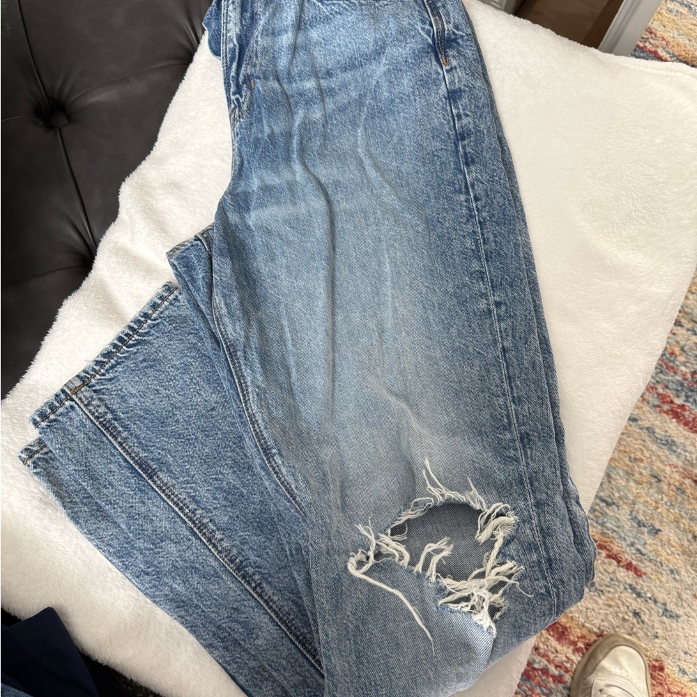 American Eagle Light Blue Curvy Mom Jeans